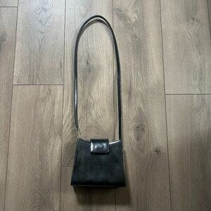Share Guess Shoulder Bag Handbag Purse Black Faux Leather Small